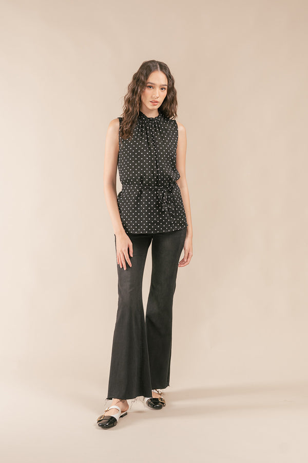 Reveno Polka Dot Sleeveless Top